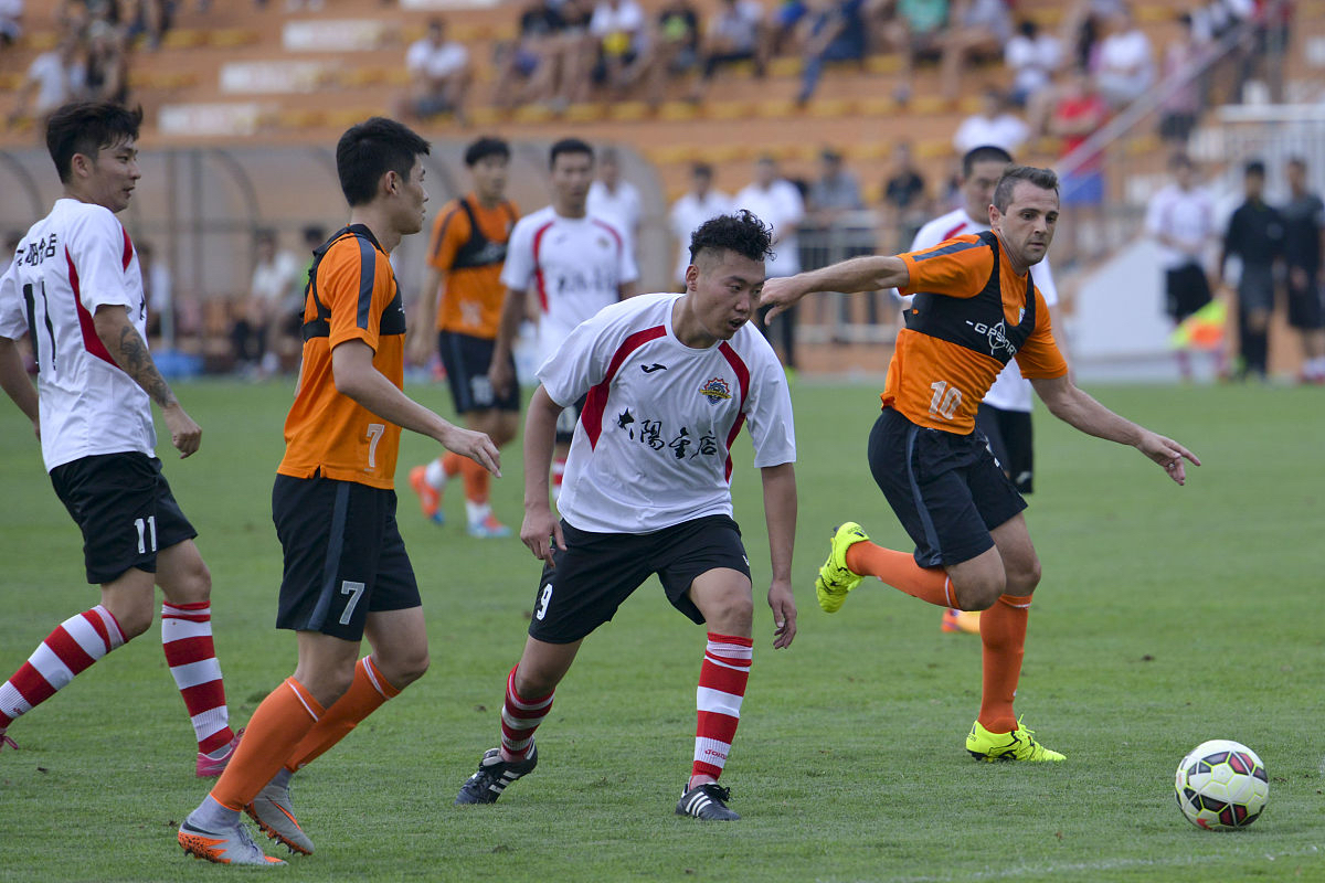 爱游戏 -部队野营拉练宣传鼓动